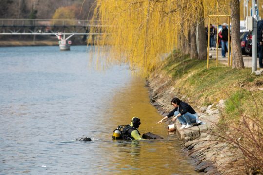V podjetju Spar Slovenija si za ohranjanje cistosti slovenskih voda prizadevajo ze od leta 2017 1
